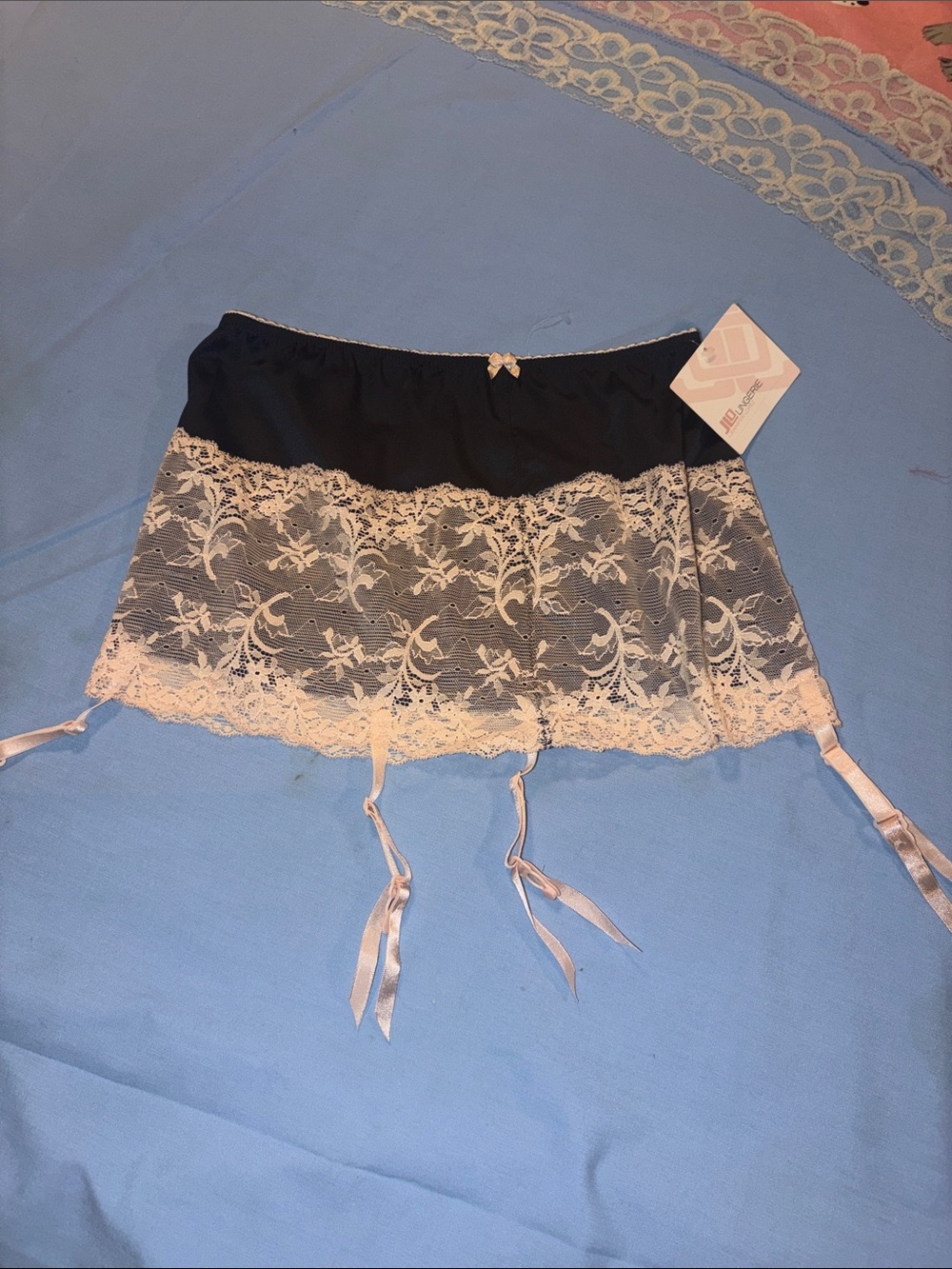 Lace-Trim Garter Belt - Black and Cream by new